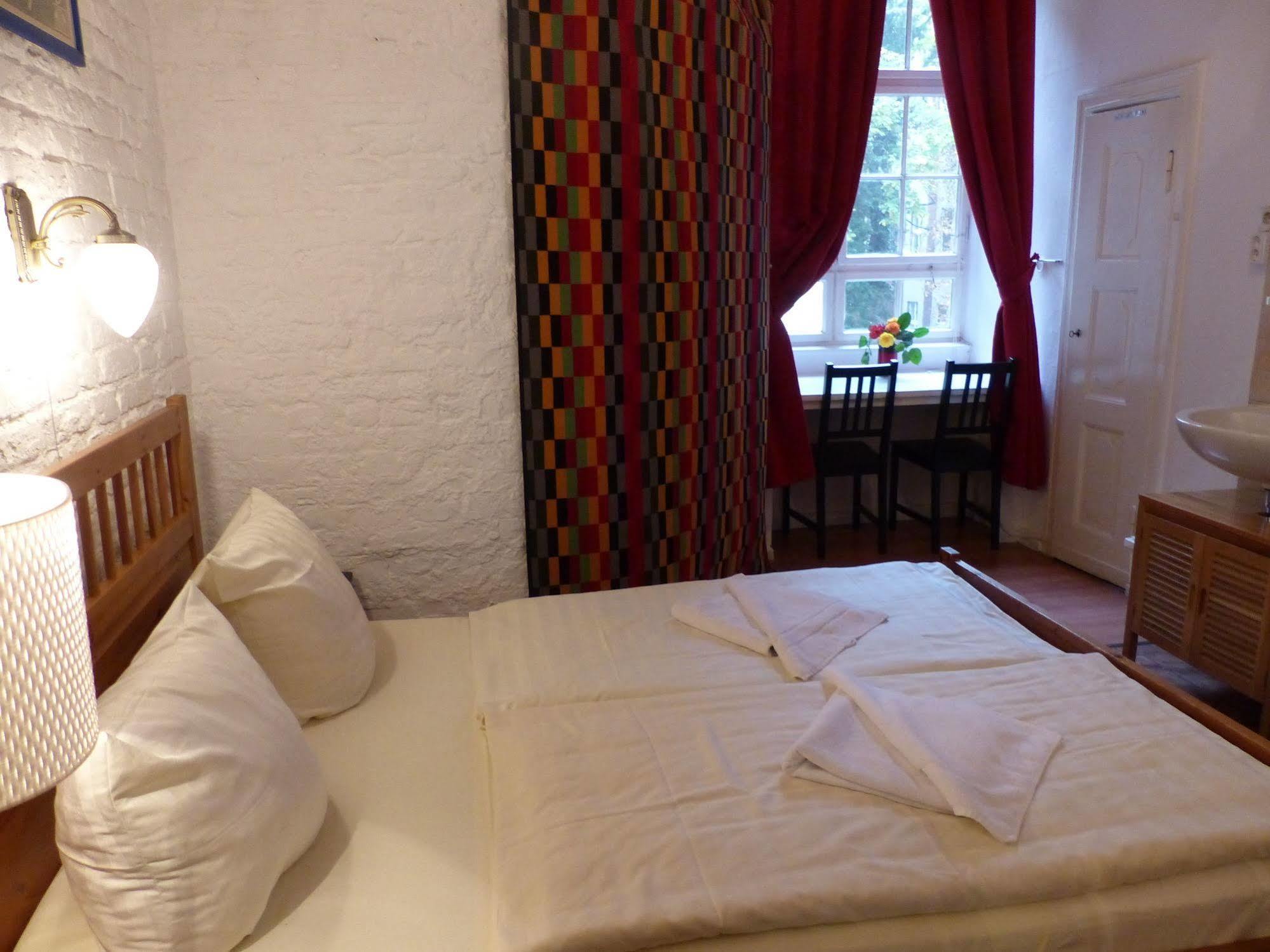 Hotel Pension Waizenegger Am Kurfuerstendamm Berlin Eksteriør billede