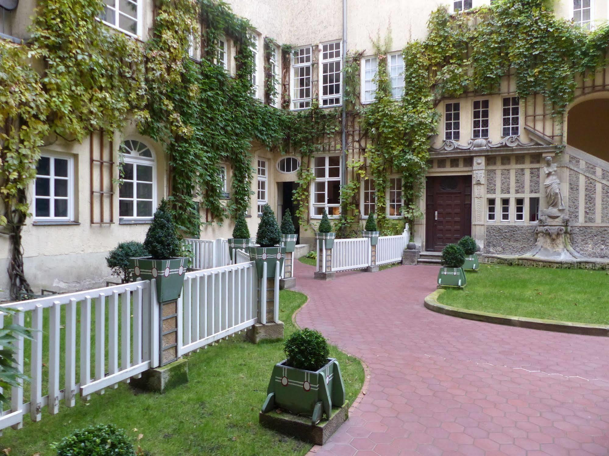 Hotel Pension Waizenegger Am Kurfuerstendamm Berlin Eksteriør billede